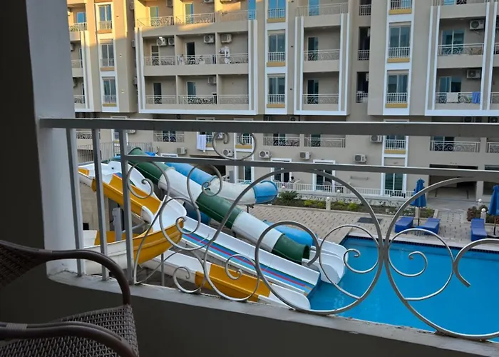 Pool View Near Airport & Hurghada