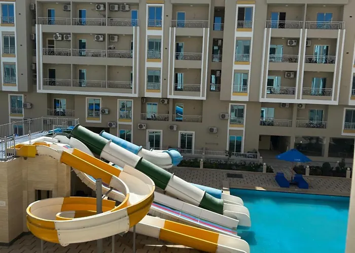 Pool View Near Airport & * Hurghada