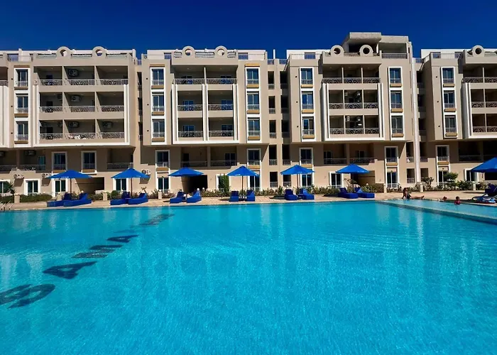 Appartamento Pool View Near Airport &